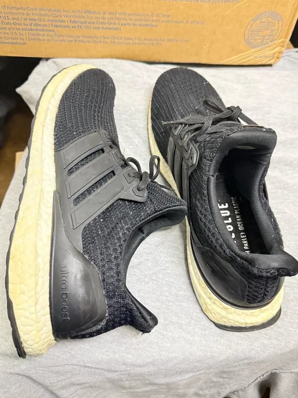 Adidas UltraBoost Mens Size 9.5 Running Shoes Core Black - Image 5