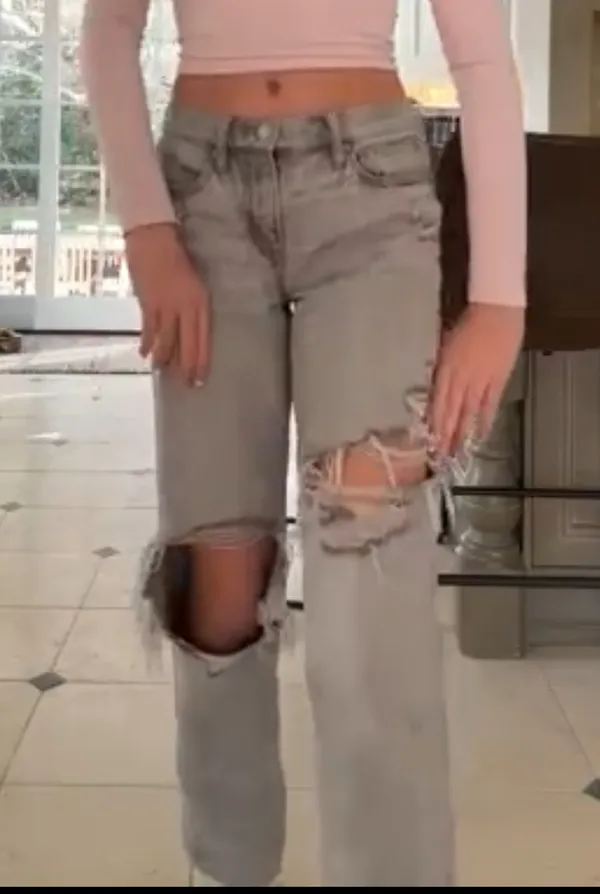 American Eagle Jeans - Image 3