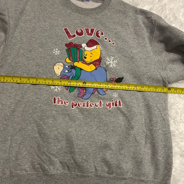 Disney Vintage Winnie the Pooh crew neck sweatshirt Christmas holiday woman’s XL shirt - Image 4