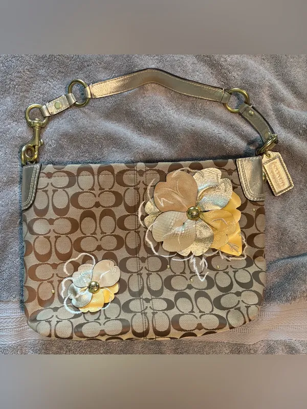 Coach F16879 Bleeker Leather Floral Carly Shoulder Bag - Image 2