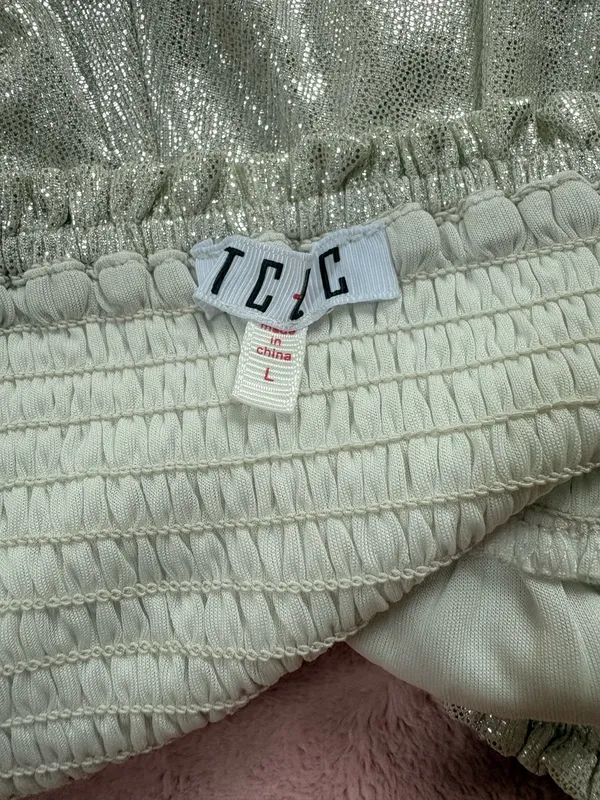 TCLC white metallic shorts Gold Size L - Image 3