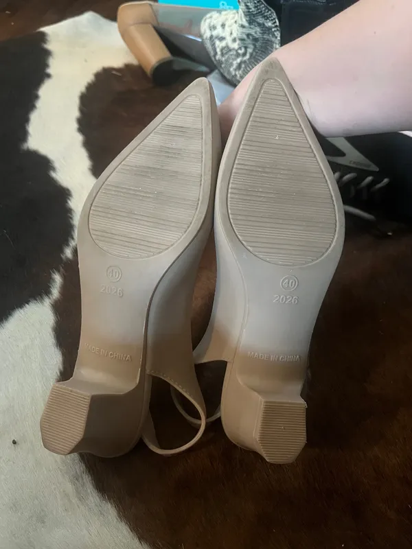 Ladies loafers with heel - Image 2