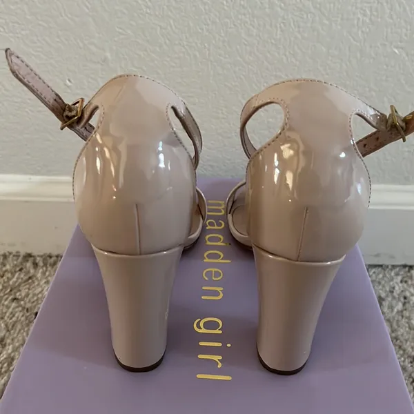 Madden Girl nude heels - Image 3