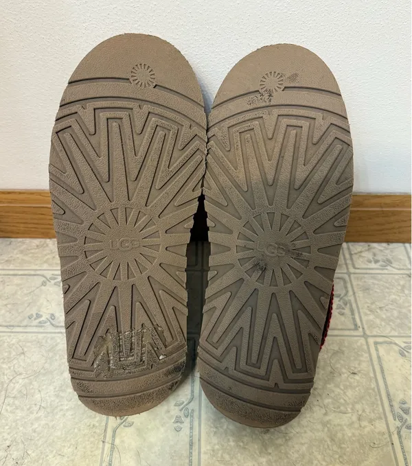 UGG Tazz Platform Slippers - Image 4