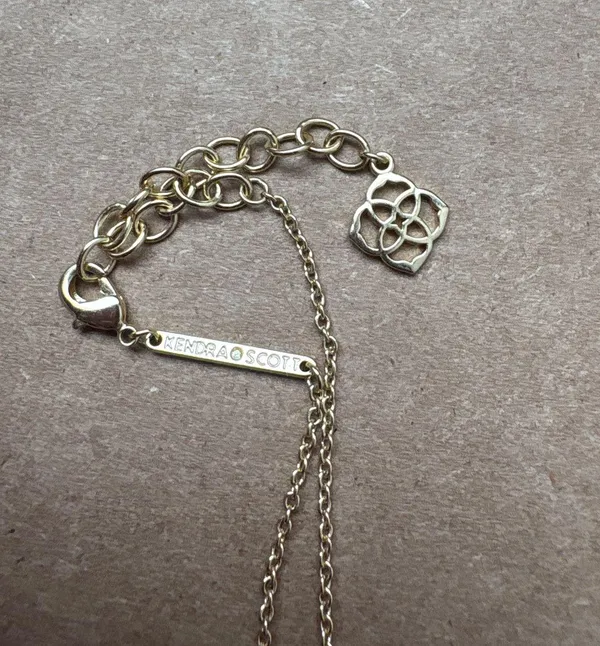 Kendra Scott Necklace Gold - Image 2