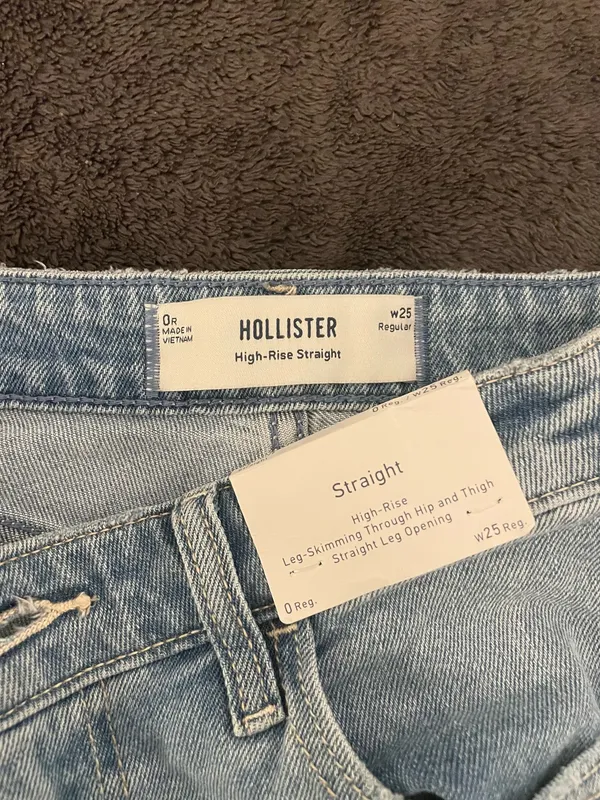 Hollister Jeans - Image 3