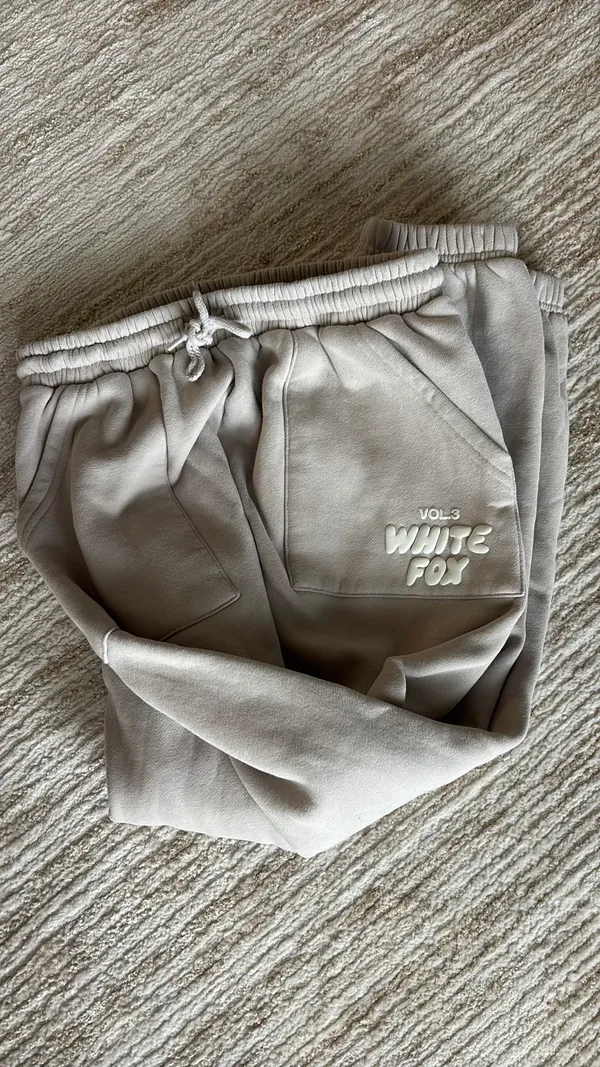 White fox joggers Moon - Image 5