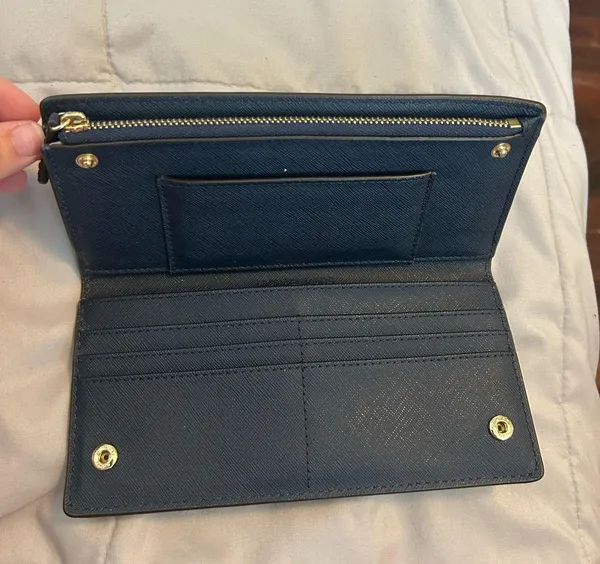 Michael Kors Wallet - Image 4