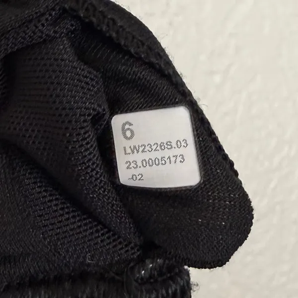 Lululemon Energy Bra Medium Support B/C Cup in Black Size 6 - Image 4