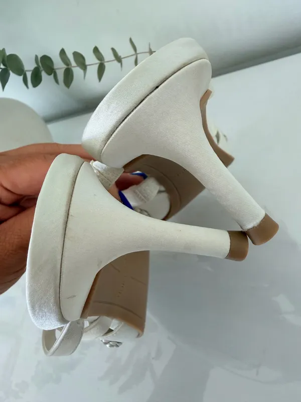 DV by Dolce Vita Kenton Ivory Floral Pearl Pointed Toe Mule Heels Size 8 Coquette Bridal $135 - Image 11