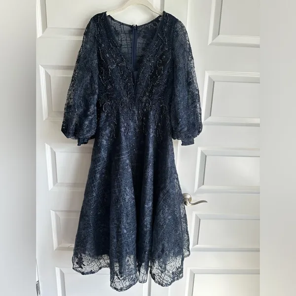 Mac Duggal 20391‎ Embellished Plunge Neck Bishop Sleeve Dress Sz 4 Midnight - Image 4