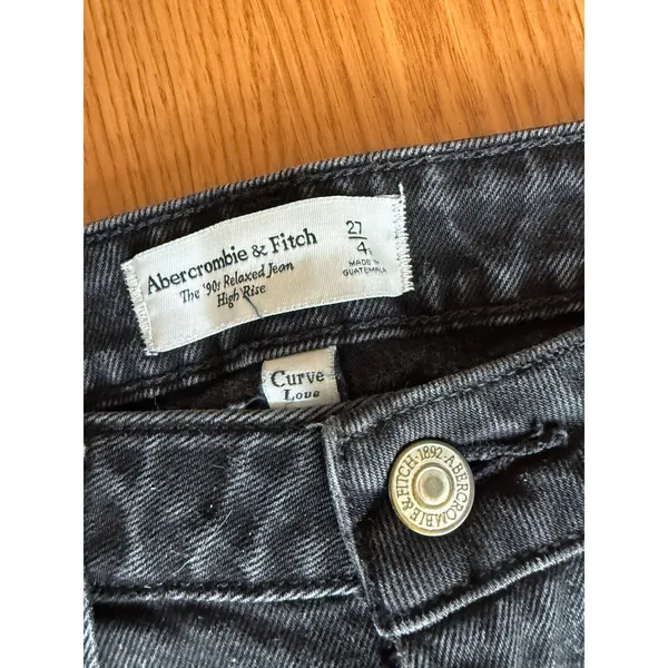 Abercrombie Curve Love The '90s Relaxed Jean High Rise - Image 6