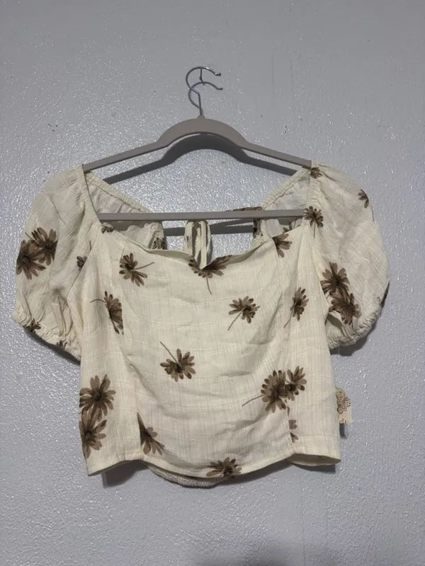 Altar'd State Floral Puff Sleeve Crop Top Cream Sage Green Cottagecore Boho S - Image 2