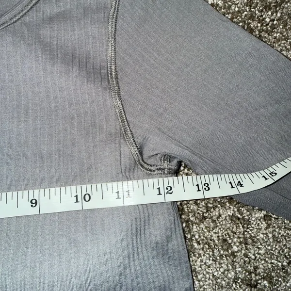 Lululemon Ebb‎ to Street Long Sleeve Women 4 Grey Excellent Ribbed Crop Top - Image 3