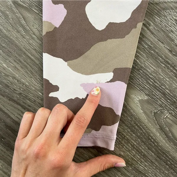 Aerie Offline Pink and Brown Camo Leggings - Image 4