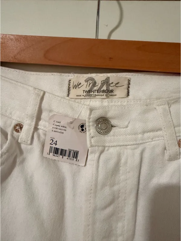 Free People Ripped White Jeans 24 - Image 3