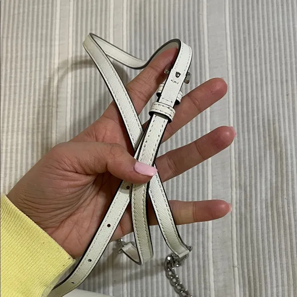 MICHAEL Michael Kors White Clutch with Chain Strap - Image 5