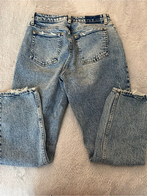 Abercrombie Curve Love High Rise Mom Jeans - Image 2