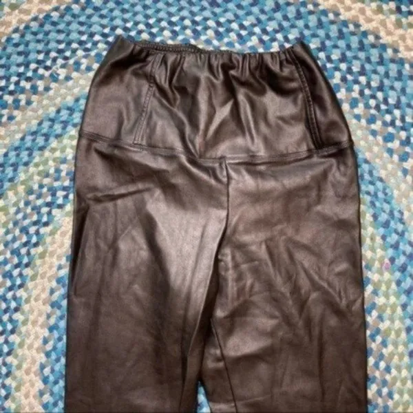 Aritzia‎ Leggings - Image 6