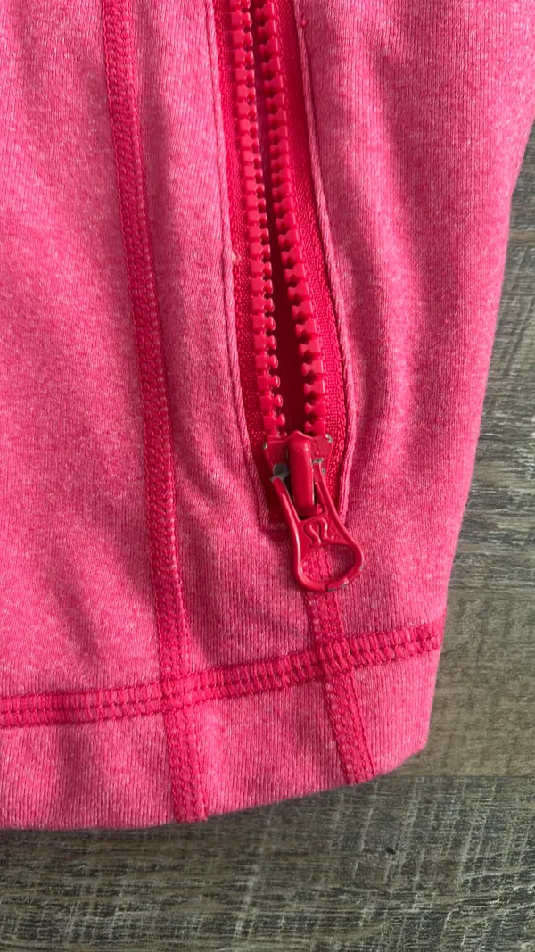 Lululemon define jacket in sonic pink, full zip, size 8 - Image 8