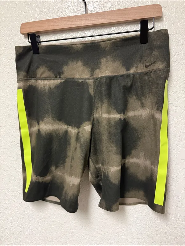 NIKE One Luxe 7” Olive Tie-Dye Bike Shorts Neon Yellow Side Stripes Size Large - Image 7