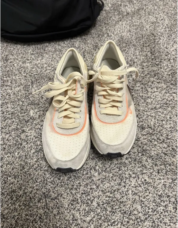 Nike Waffle One Shoes - Image 3