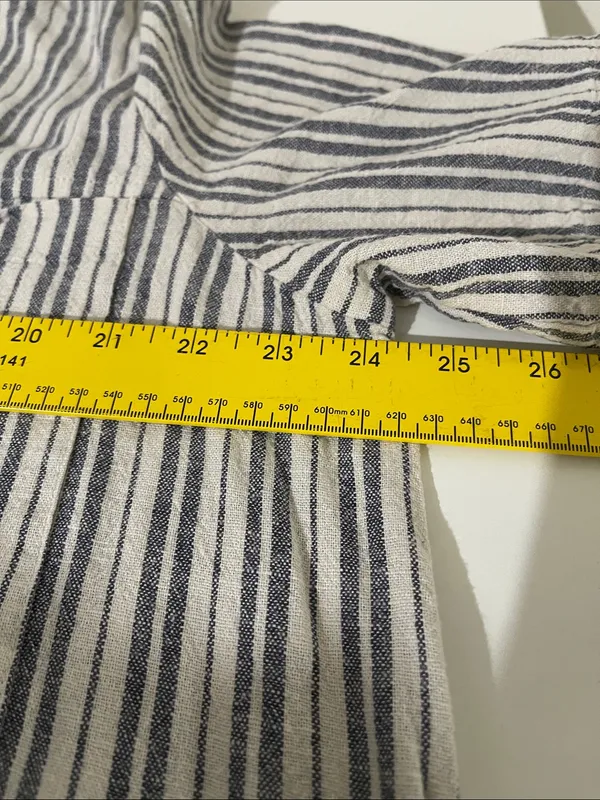 Universal Threads Striped Button-Front Mini Dress in Gray and White - Image 9