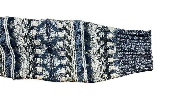 L.L. Bean Women's Chunky Knit Sweater Medium - Image 5