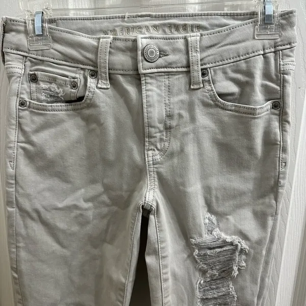 NWOT American Eagle Ripped & Distressed Super Stretch Jeans Gray/Beige Size 2 XS - Image 2