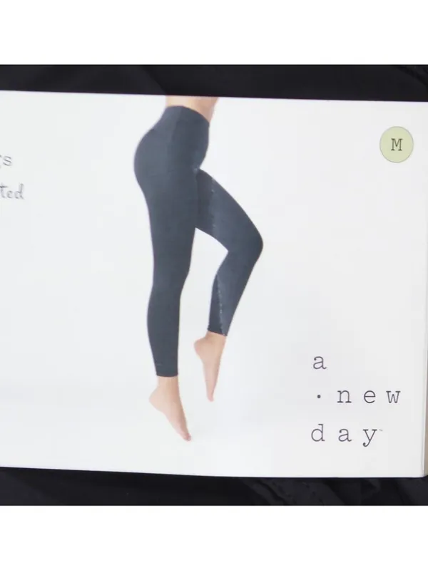 NWT A New Day Womens High Waisted Everyday Active 7/8 Leggings 87349441 Black M - Image 4