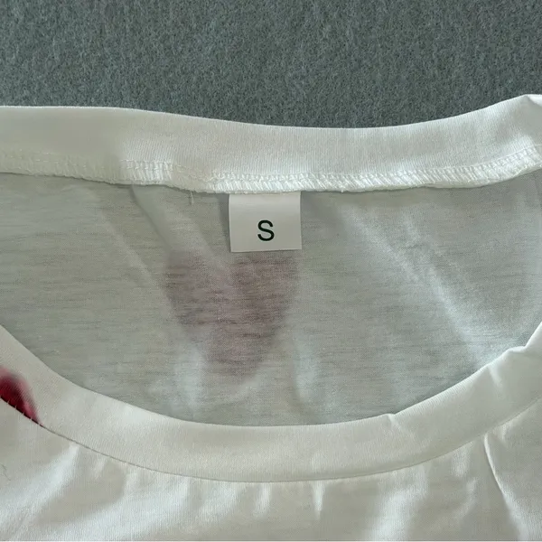 Women's 3/4 Sleeve White and Red Heart Top Size Size S #260568 - Image 2