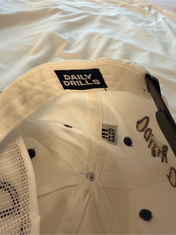 Daily Drills Vintage DD SnapBack Hat/Cap in White and Navy Blue - Image 5
