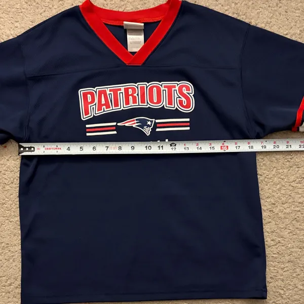 Vintage NFL New England Patriots Football Short Sleeve Tee Women’s Size Large - Image 5
