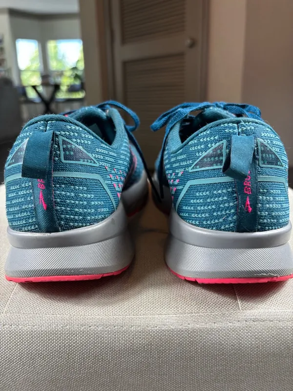 Brooks Levitate Women’s Size 8 Teal Pink Running Athletic Shoes - Image 4
