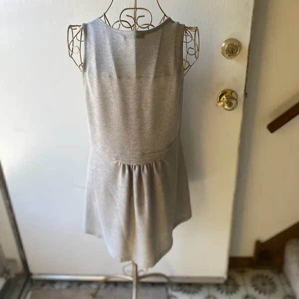 Doe & Rae Grey Sleeveless Tank Top Button Detail Size Small Casual Neutral - Image 7