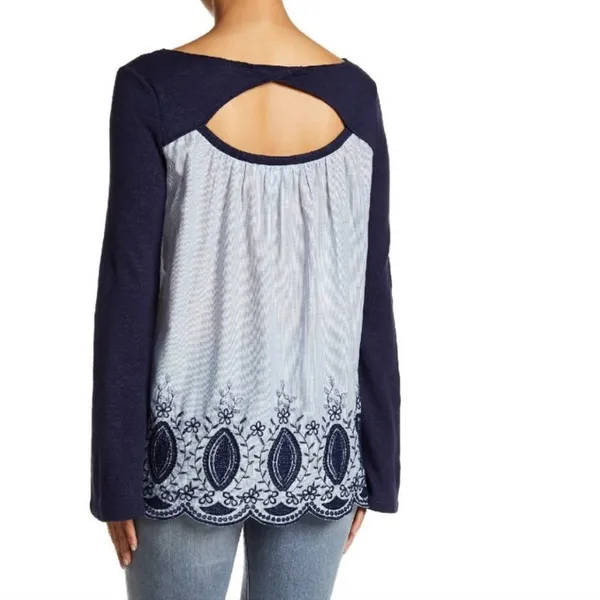 Caslon Blue & White Embroidered Back Long Sleeve Blouse (M) - Image 2