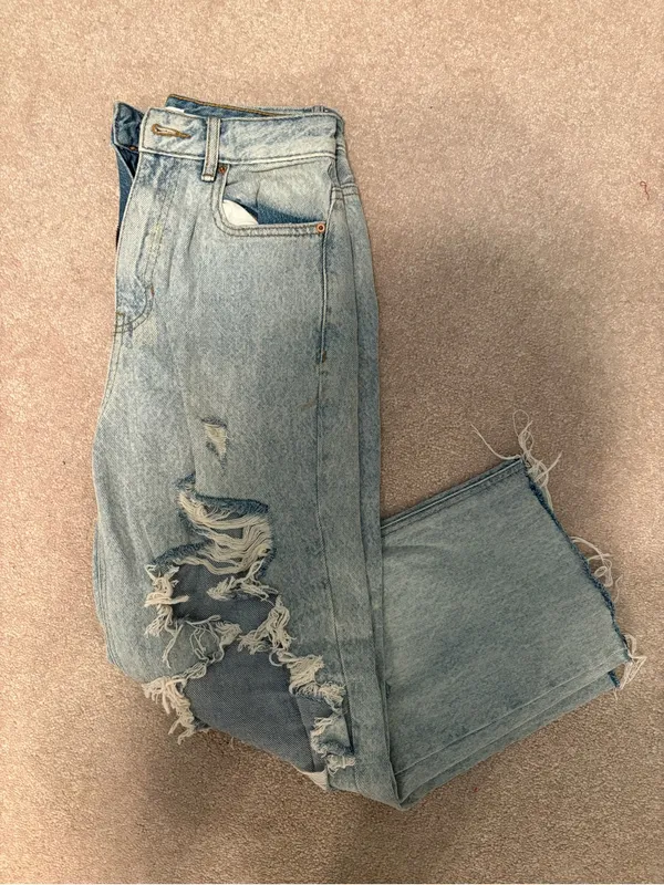 PacSun 90s lightwash baggy boyfriend jeans Size 25 - Image 2