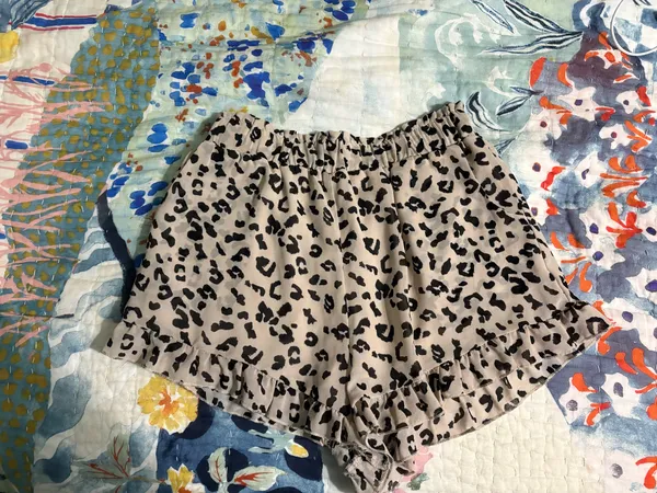 Shorts - Image 2