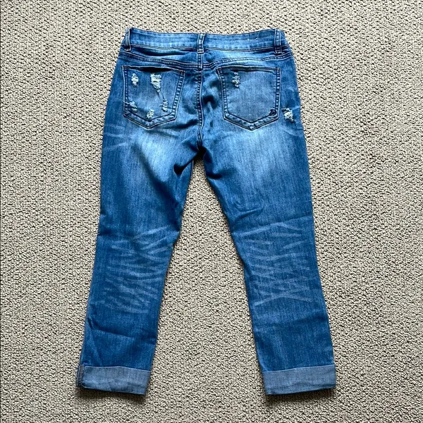 Indigo Rein Distressed Ankle Jeans in Blue - Image 10