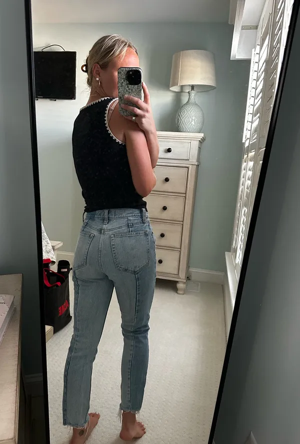 Abercrombie High-Rise Mom Jeans 00R 24 - Image 2