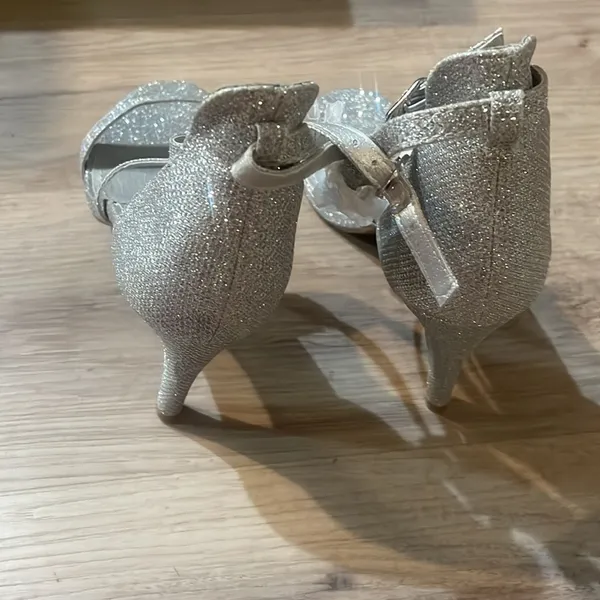 Dream Paris New sparkle silver heels size 9 - Image 8