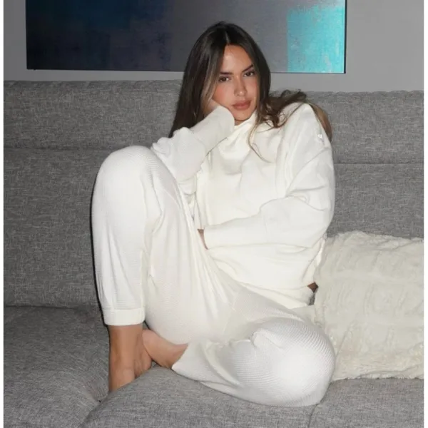 Alo Weekend Escape Joggers Ivory Waffle Thermal High-Rise Waist Cream Sweatpants - Image 8