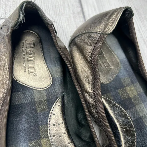 Born Handcrafted Footwear Metallic Bronze Gold Ballet Flats Slip ons size 8 - Image 4