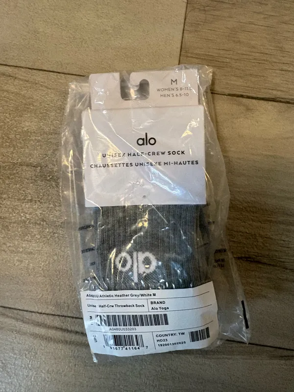 Alo Unisex Half-Crew Throwback Sock - Image 2