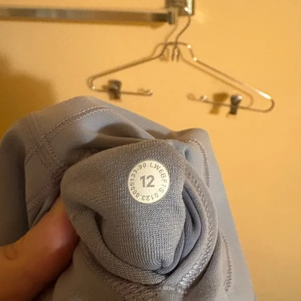 Lululemon Wunder Train High-Rise 21” Crop Leggings in Chambray - Image 6