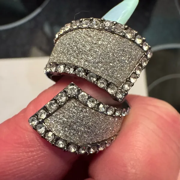 Guess Glitter & stone bypass wrap hematite ring - Image 8