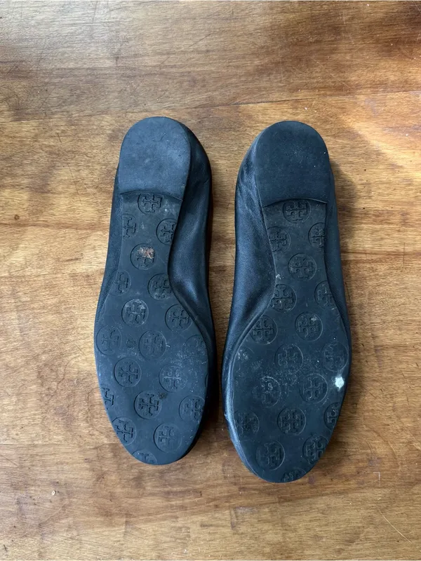 Tory Burch Black Leather Reva Ballet Flats - Image 5