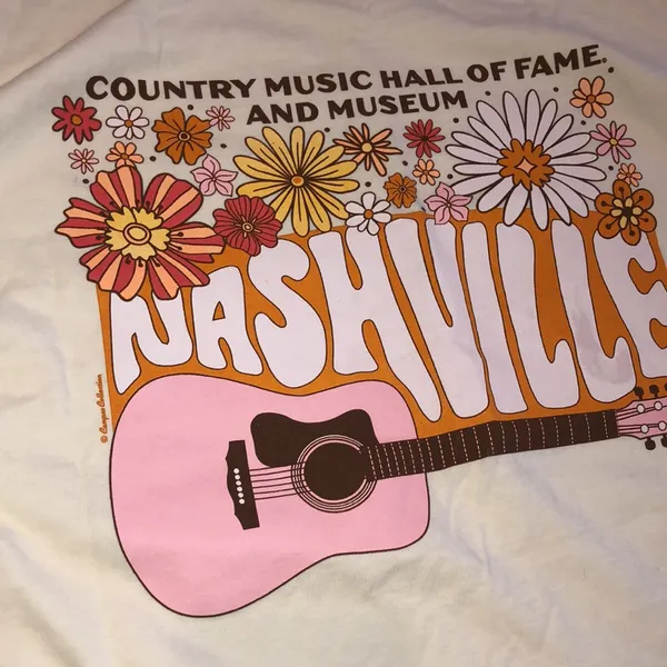 Country music Hall of Fame and Museum Nashville graphic T-shirt size large - Image 3