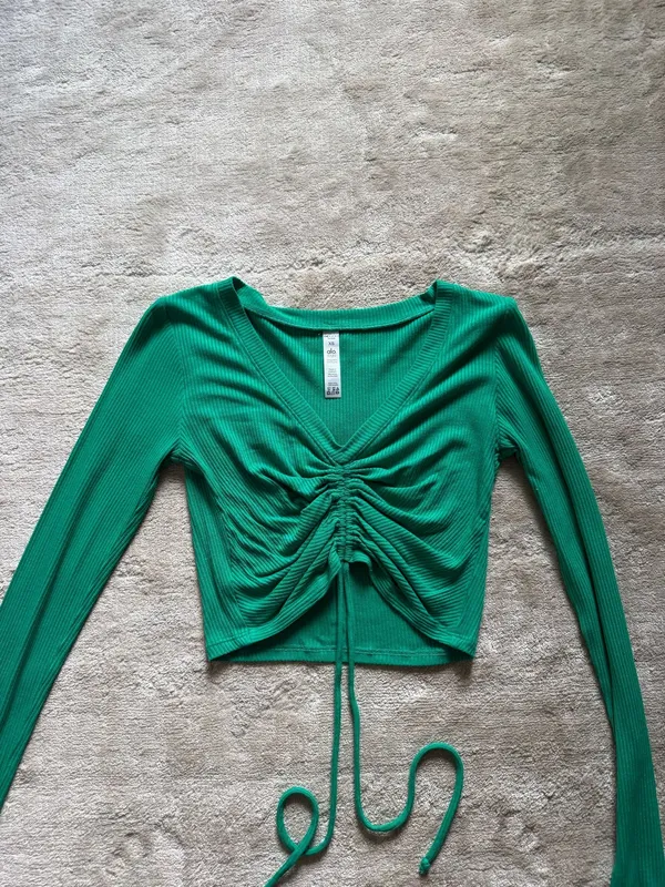 Alo Yoga Shirt - Image 2