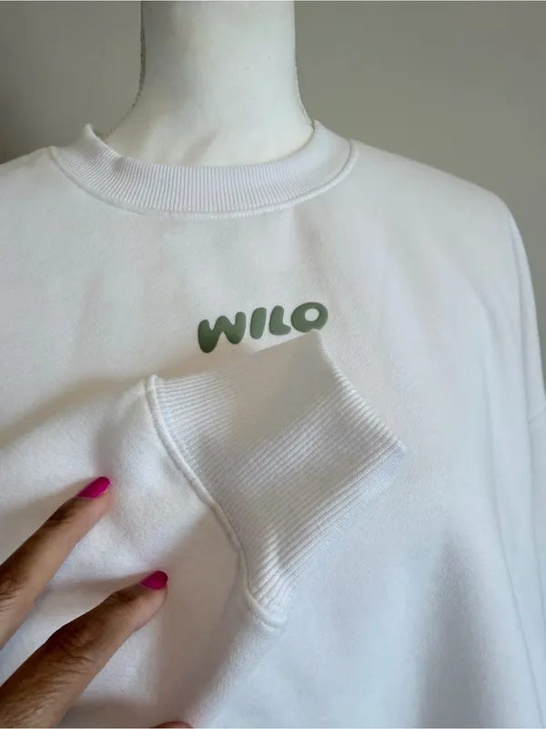 Wilo the Label wellness oversized Crewneck women's size small NWT - Image 8